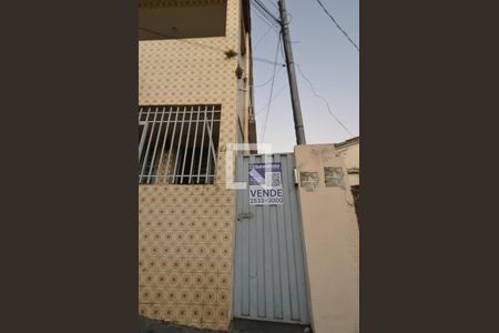 Plaquinha Instalada de casa à venda com 4 quartos, 180m² em Santa Cruz, Belo Horizonte