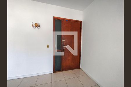 Entrada de apartamento à venda com 2 quartos, 103m² em Grajaú, Rio de Janeiro