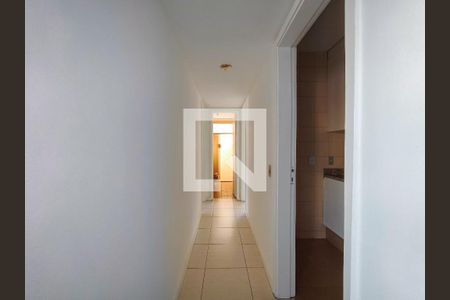 Corredor de apartamento à venda com 2 quartos, 103m² em Grajaú, Rio de Janeiro