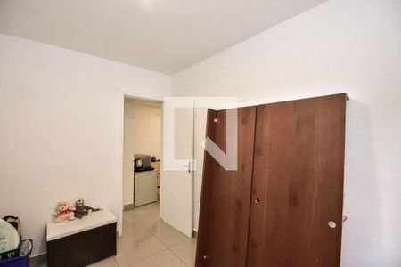Quarto 1 de apartamento à venda com 2 quartos, 47m² em Jardim Henriqueta, Taboão da Serra