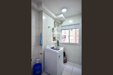 Área de Serviço de apartamento para alugar com 2 quartos, 47m² em Jardim Henriqueta, Taboão da Serra