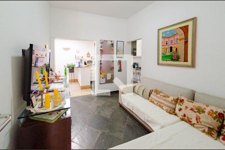 Sala 2 de casa à venda com 4 quartos, 200m² em Nova Suíça, Belo Horizonte