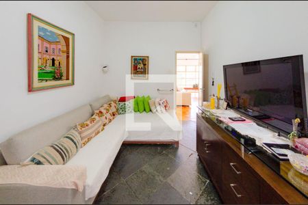 Sala 2 de casa à venda com 4 quartos, 200m² em Nova Suíça, Belo Horizonte