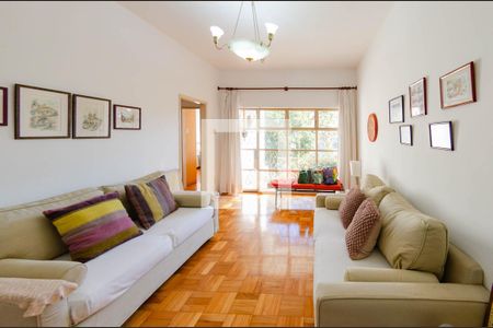 Sala de casa à venda com 4 quartos, 200m² em Nova Suíça, Belo Horizonte