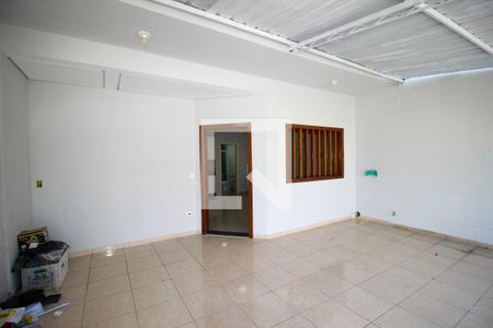 Garagem de casa para alugar com 3 quartos, 200m² em Jardim Zulmira, Sorocaba