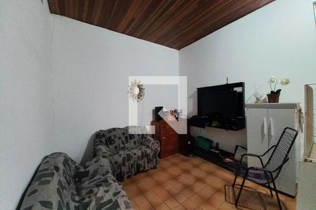 Sala de TV de casa à venda com 3 quartos, 220m² em Vila Mimosa, Campinas