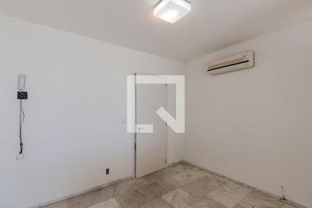 Cozinha de apartamento para alugar com 3 quartos, 170m² em Floresta, Porto Alegre