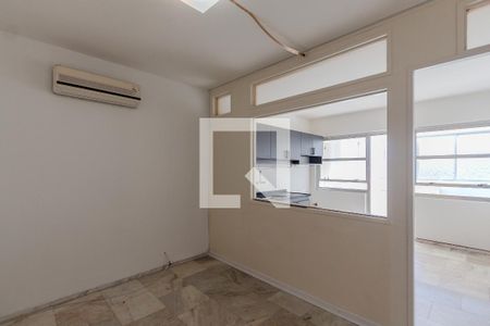 Cozinha de apartamento para alugar com 3 quartos, 170m² em Floresta, Porto Alegre