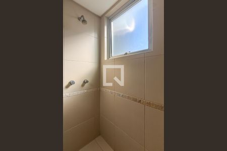 Banheiro da Suíte 1 de apartamento para alugar com 3 quartos, 170m² em Floresta, Porto Alegre
