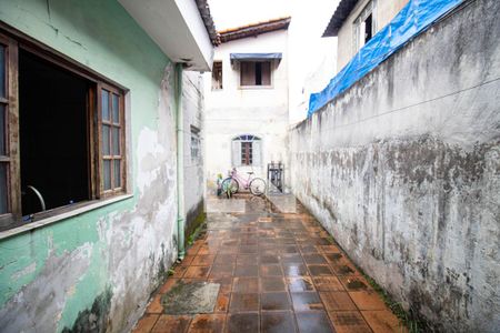 Garagem de casa à venda com 2 quartos, 250m² em Vila Sabrina, São Paulo