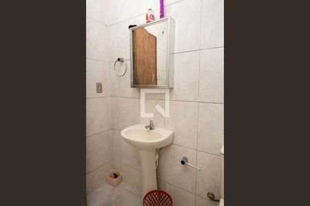Banheiro Social de casa à venda com 2 quartos, 250m² em Vila Sabrina, São Paulo