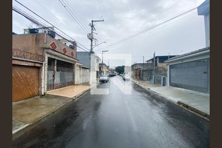 Vista da Rua de casa à venda com 2 quartos, 250m² em Vila Sabrina, São Paulo