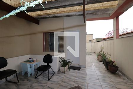Quintal de casa para alugar com 3 quartos, 207m² em Jardim Monte Libano, Santo André
