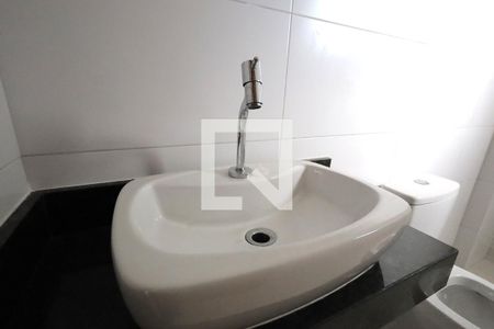 Banheiro de apartamento à venda com 2 quartos, 105m² em Vila Valparaíso, Santo André