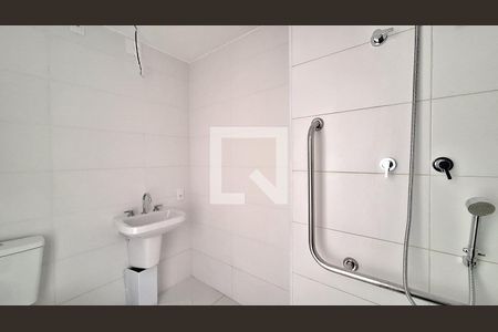 Banheiro de kitnet/studio para alugar com 1 quarto, 35m² em Perdizes, São Paulo