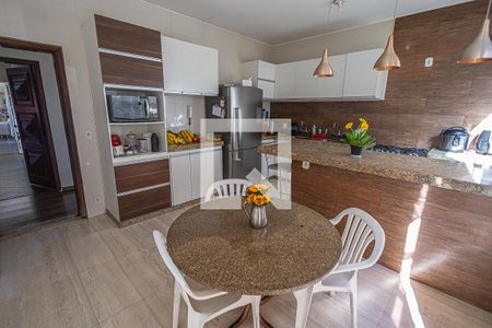 Cozinha de casa à venda com 4 quartos, 2000m² em Bandeirantes (pampulha), Belo Horizonte