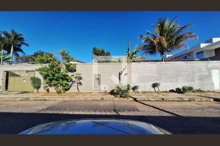 Fachada de casa à venda com 4 quartos, 2000m² em Bandeirantes (pampulha), Belo Horizonte