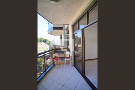 Varanda de apartamento para alugar com 1 quarto, 53m² em Fátima, Niterói