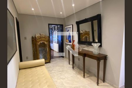 Hall de entrada de apartamento para alugar com 3 quartos, 251m² em Santa Cecilia, São Paulo