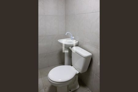 Banheiro Social de casa para alugar com 1 quarto, 45m² em Bandeiras, Osasco