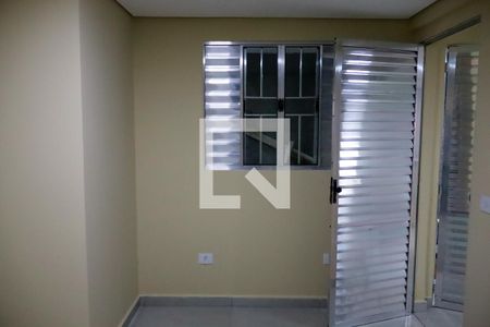 Quarto de casa para alugar com 1 quarto, 45m² em Bandeiras, Osasco