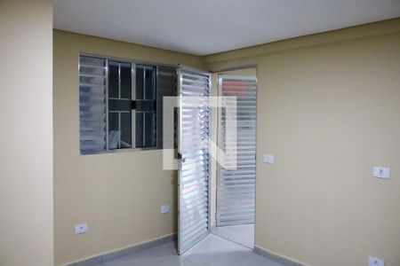 Quarto de casa para alugar com 1 quarto, 45m² em Bandeiras, Osasco