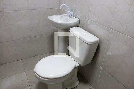 Banheiro Social de casa para alugar com 1 quarto, 45m² em Bandeiras, Osasco