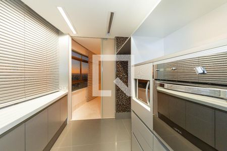 Cozinha de apartamento à venda com 3 quartos, 470m² em Santa Lúcia, Belo Horizonte