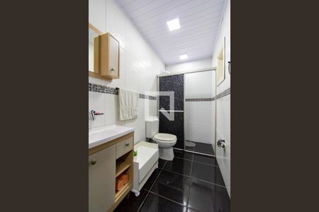 Banheiro de casa à venda com 2 quartos, 80m² em Harmonia, Canoas