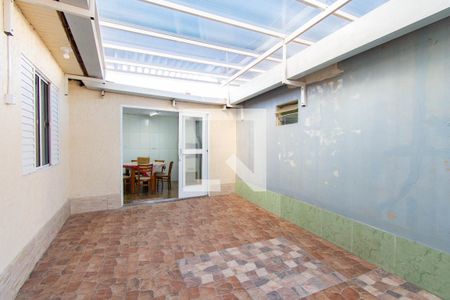Área Externa de casa à venda com 2 quartos, 80m² em Harmonia, Canoas