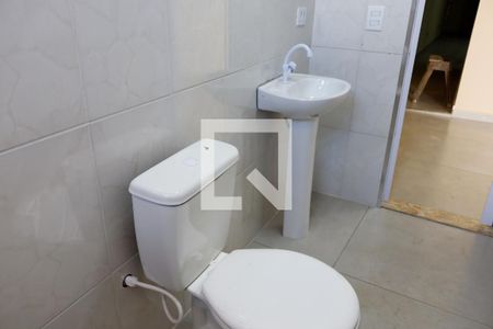 Banheiro de casa para alugar com 1 quarto, 60m² em Bandeiras, Osasco