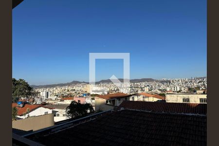 Casa à venda com 3 quartos, 270m² em Pedro II, Belo Horizonte