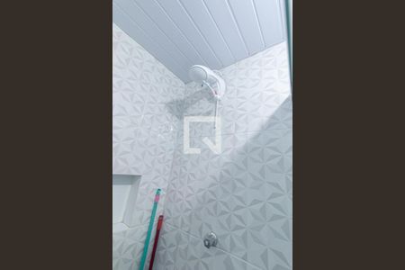 Banheiro Social de apartamento à venda com 2 quartos, 45m² em Cidade Industrial de Curitiba, Curitiba