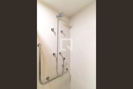 Banheiro Social de kitnet/studio para alugar com 1 quarto, 24m² em Pompeia, São Paulo