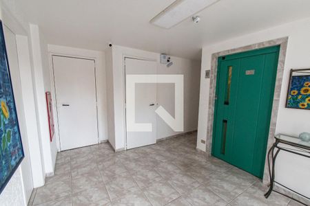 Hall de entrada de apartamento para alugar com 1 quarto, 99m² em Vila Monumento, São Paulo