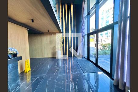 Hall de entrada de apartamento à venda com 3 quartos, 139m² em Morro do Espelho, São Leopoldo