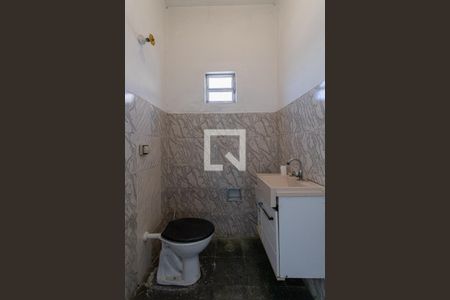 Casa 2 - Banheiro de casa à venda com 4 quartos, 310m² em Vila Londrina, São Paulo