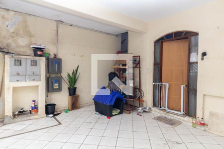 Garagem de casa à venda com 3 quartos, 120m² em Conjunto Habitacional A. E. Carvalho, São Paulo