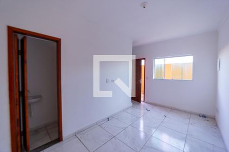 Sala de casa de condomínio à venda com 2 quartos, 65m² em Vila Uniao (zona Leste), São Paulo