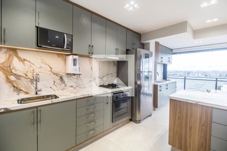 Cozinha de apartamento à venda com 2 quartos, 76m² em Tamboré, Barueri