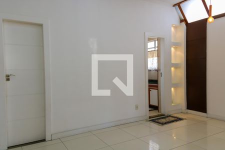 Sala  de casa à venda com 3 quartos, 179m² em Higienópolis, Rio de Janeiro