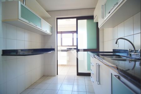 Cozinha de apartamento à venda com 3 quartos, 116m² em Mont’serrat, Porto Alegre