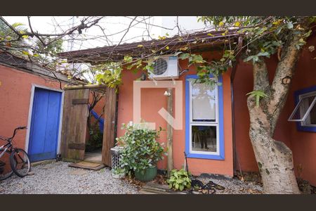Fachada de casa para alugar com 1 quarto, 99m² em Campeche, Florianópolis