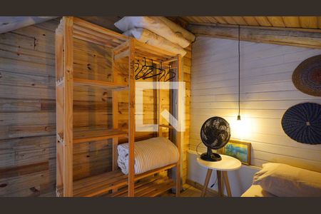 Quarto de casa para alugar com 1 quarto, 99m² em Campeche, Florianópolis