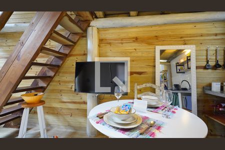 Sala de casa para alugar com 1 quarto, 99m² em Campeche, Florianópolis