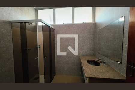 Banheiro de casa de condomínio à venda com 3 quartos, 396m² em Medeiros, Jundiaí