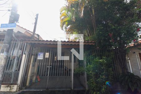 Fachada de casa à venda com 3 quartos, 120m² em Vila Medeiros, São Paulo