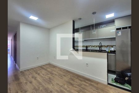 Sala de apartamento para alugar com 2 quartos, 70m² em Recreio dos Bandeirantes, Rio de Janeiro