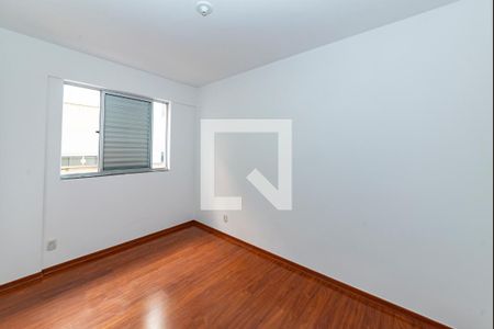 Sala  de apartamento para alugar com 3 quartos, 110m² em Buritis, Belo Horizonte