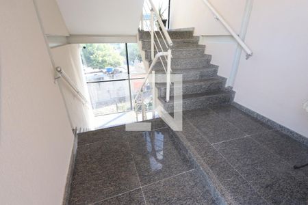 Escada de acesso de apartamento à venda com 2 quartos, 45m² em Vila Formosa, São Paulo